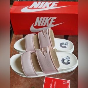 BNWT Nike Duo Slides Size 8. Pink.